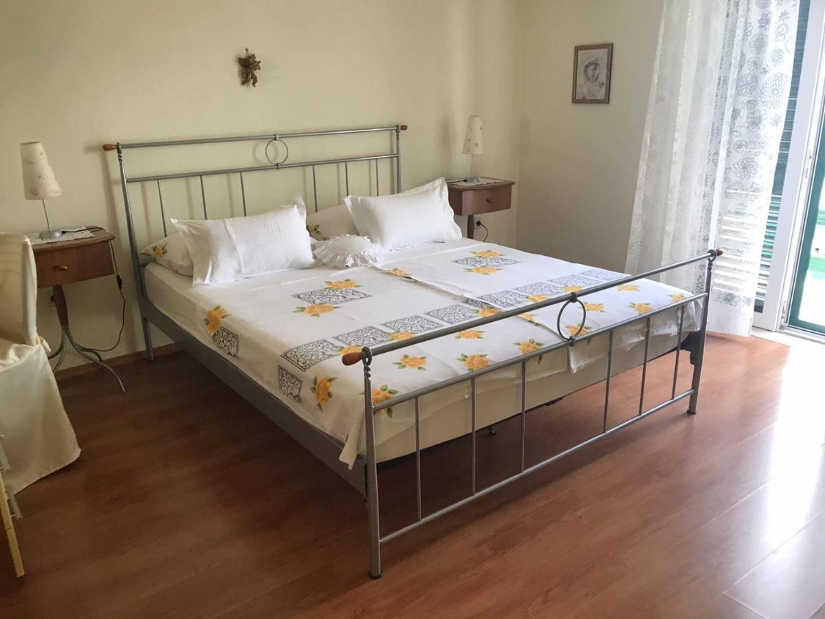 Apartmani Katarina Bol Exteriér fotografie