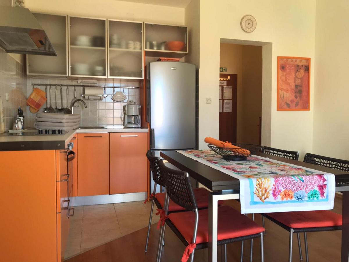 Apartmani Katarina Bol Exteriér fotografie