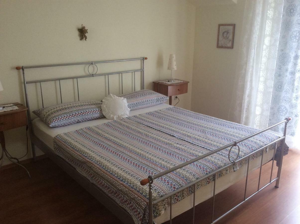 Apartmani Katarina Bol Exteriér fotografie